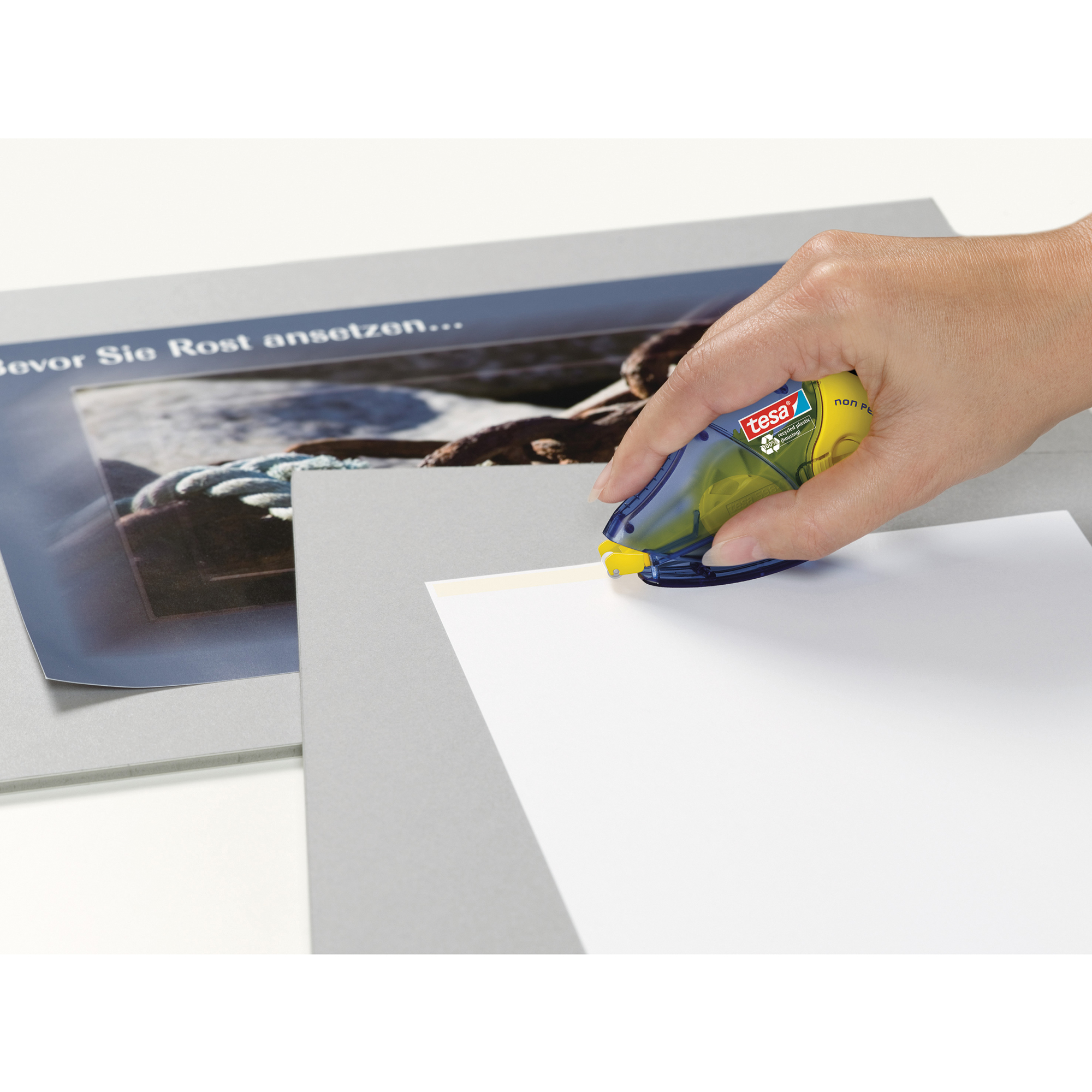 tesa® Kleberoller non permanent ecoLogo® 8,4 mm x 14 m (B x L) nachfüllbar blau
