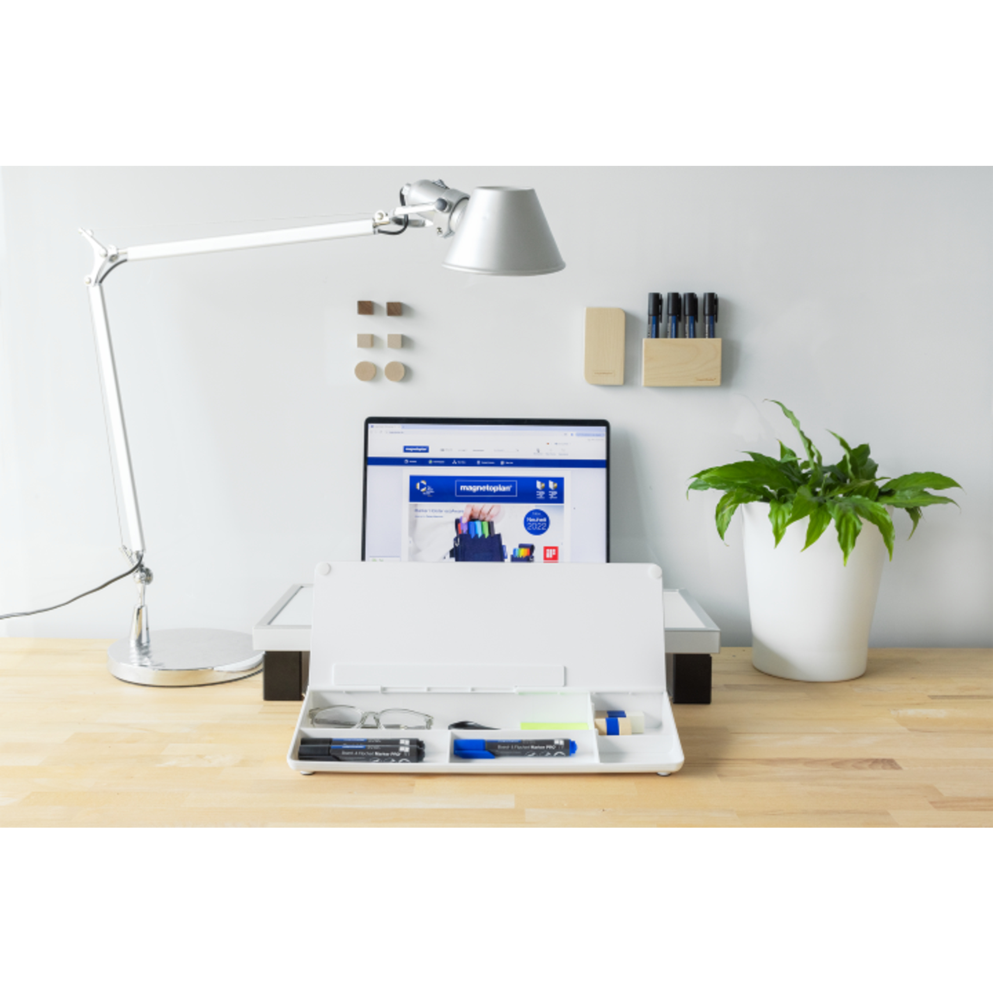 magnetoplan® Memoboard Desk-Organizer 42 x 5,6 x 18 cm (B x H x T) inkl. schwarzer Boardmarker mit Löschfunktion ABS Kunststoff/Glas weiß