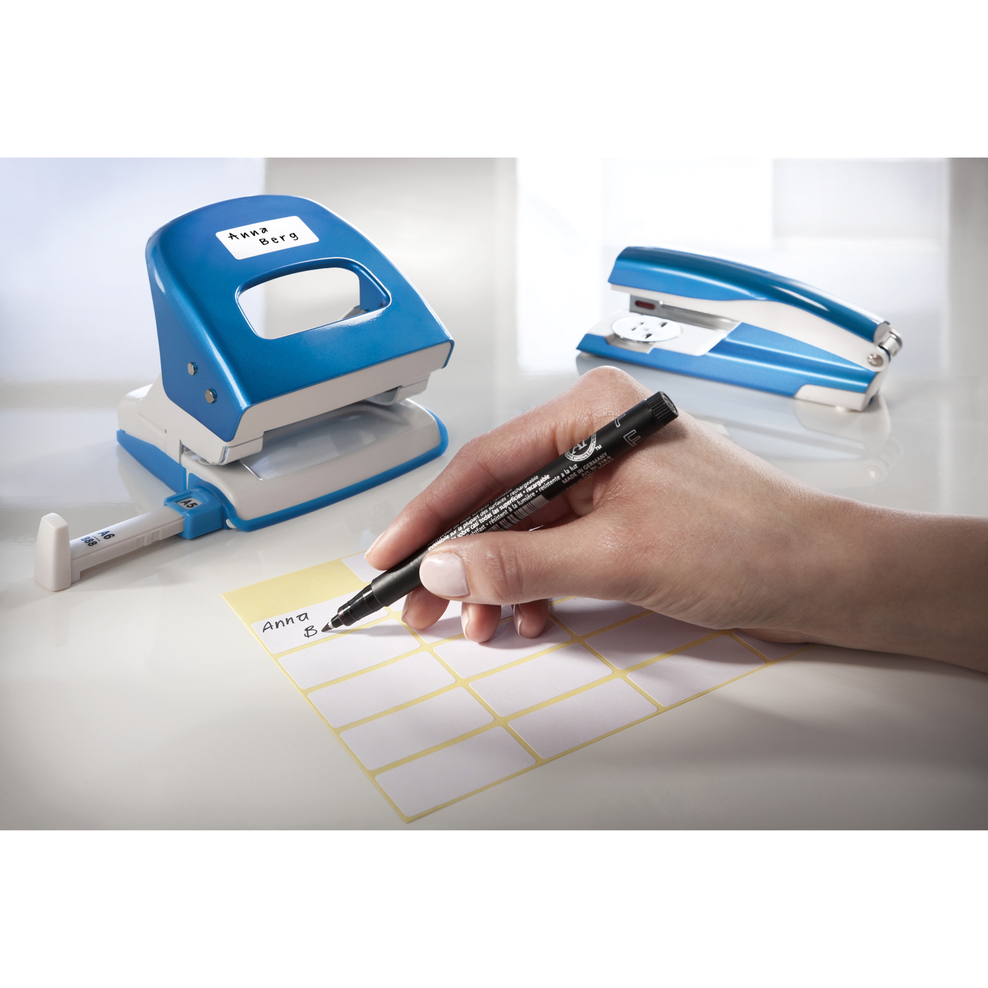 Avery Zweckform Universaletikett 98 x 51 mm (B x H) nicht wieder ablösbar Papier weiß 84 Etik./Pack.