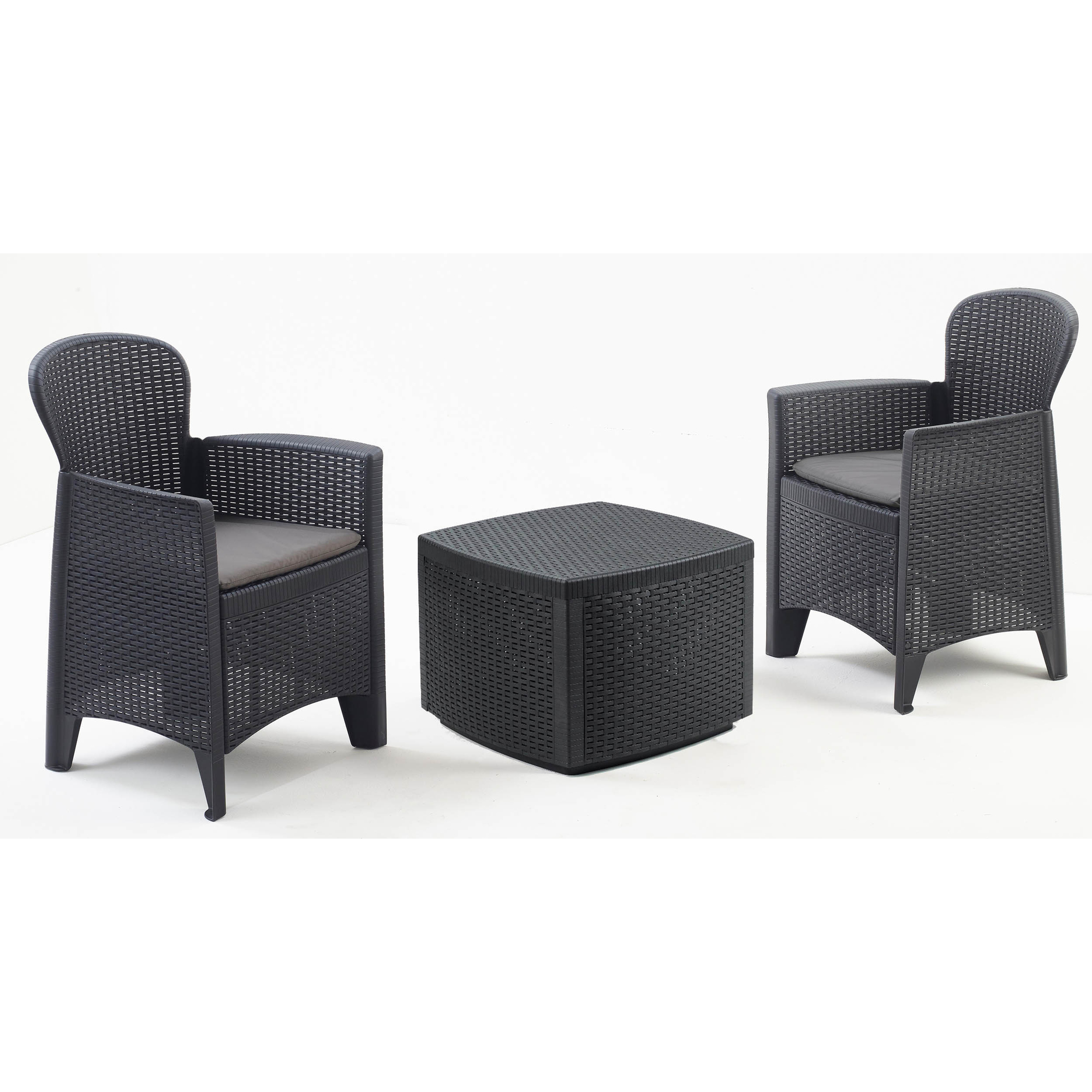 BEST Loungemöbel Trente 2 x Sessel, 1 x Beistelltisch Sessel: 59 x 85,5 x 57, Beistelltisch: 53 x 40 x 53 cm (B x H x T) 100 % Polyester (Kissen)