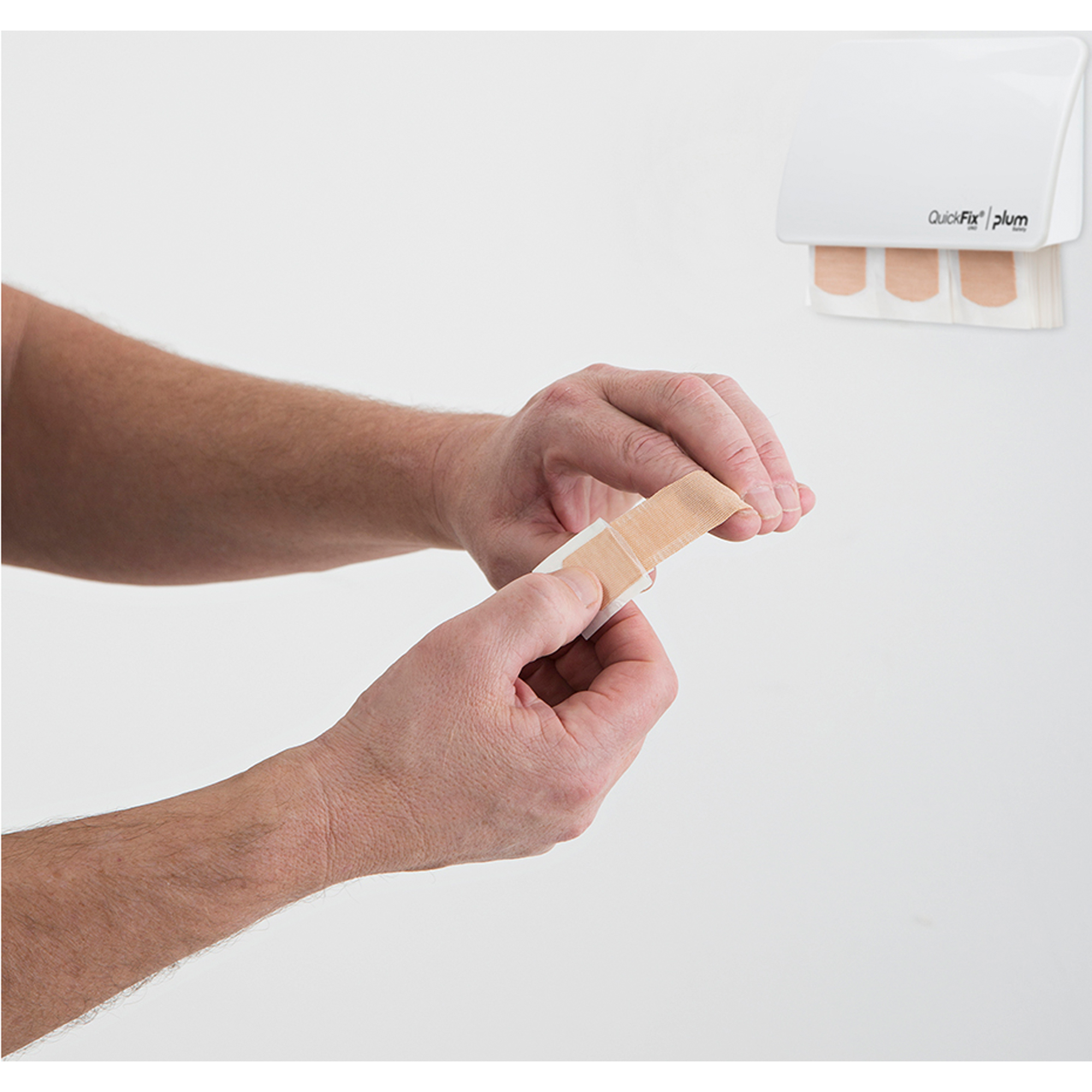 QuickFix Pflasterspender UNO 13 x 8,5 x 3,5 cm (B x H x T) gefüllt Kunststoff weiß