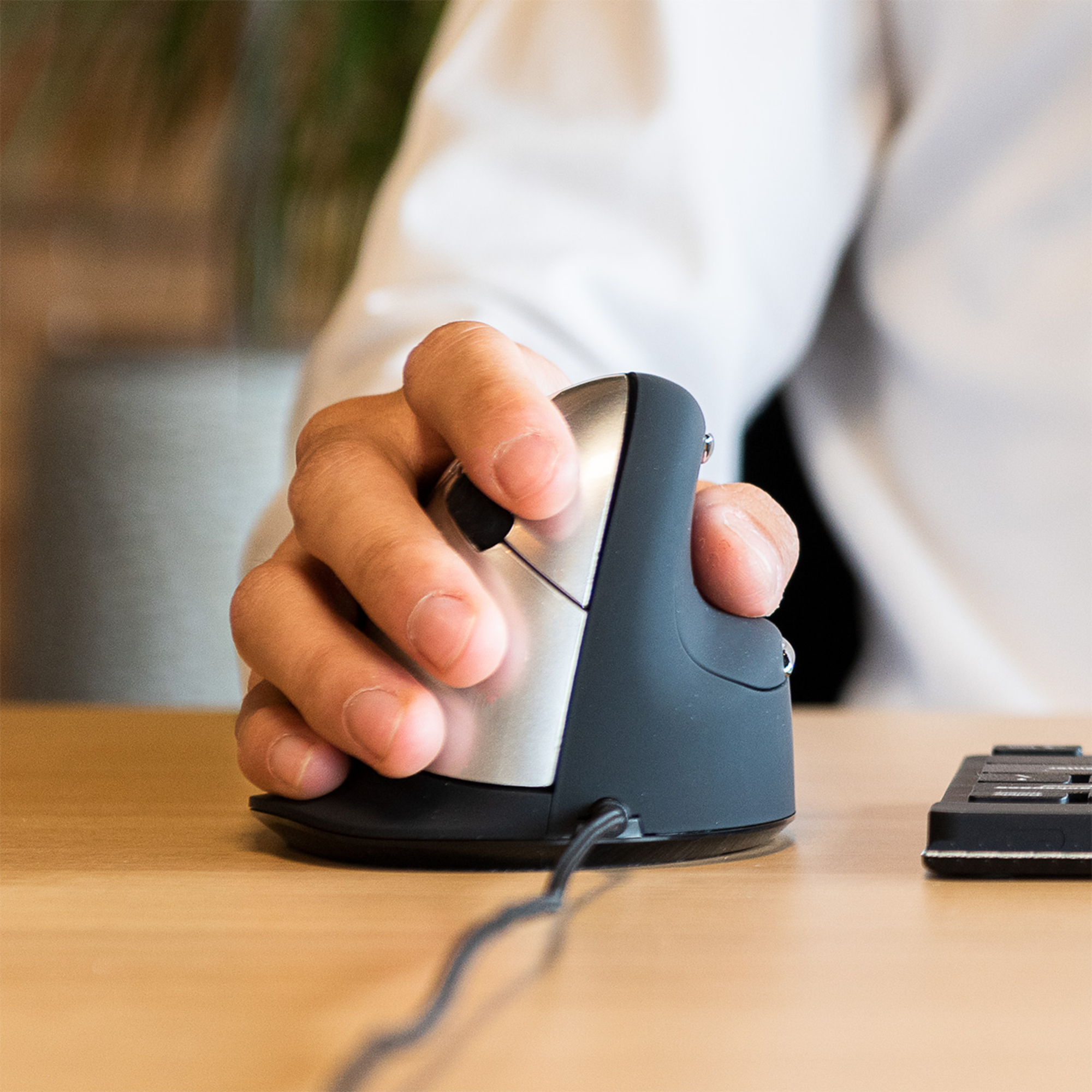 R-Go Tools Optische PC Maus HE Break Rechtshänder ergonomisch USB-C schwarz