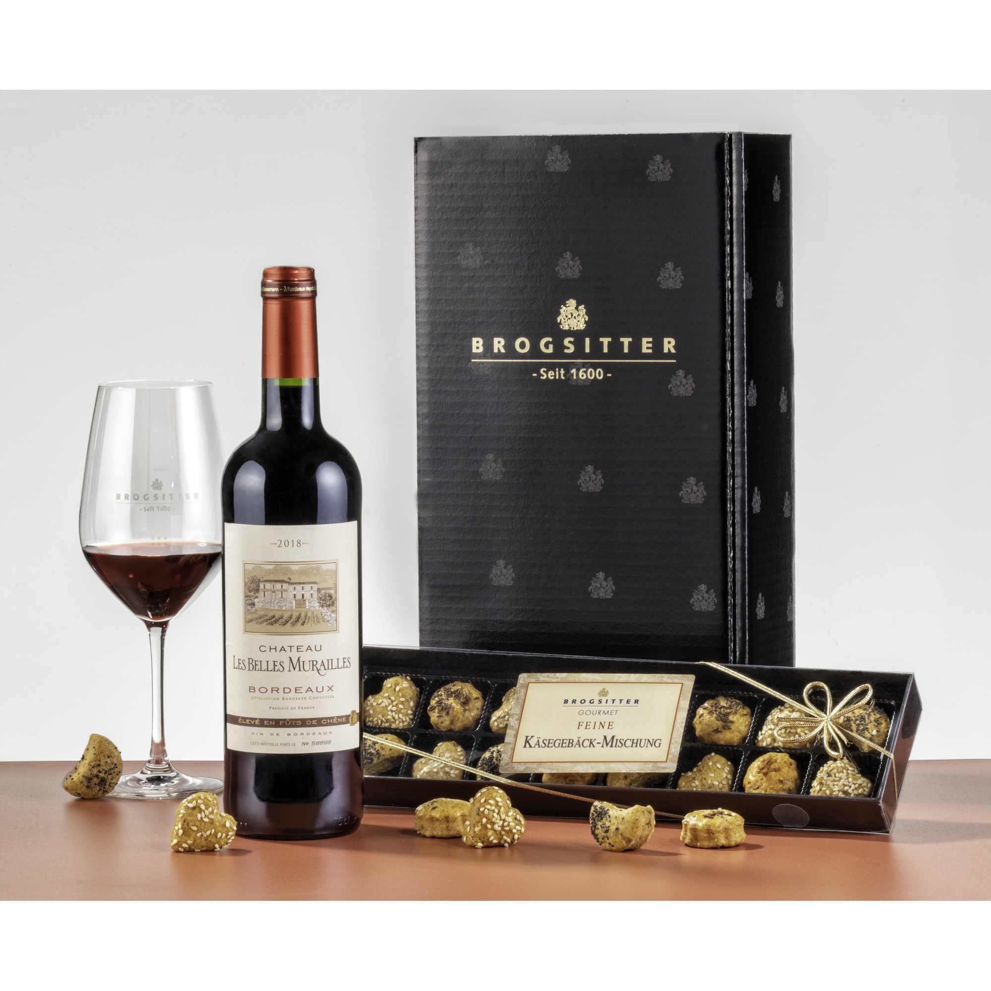 Rotwein Château Les Belles Murailles trocken 0,75 l Chateau Les Belles Murailles, Brogsitter Gourmet Feine Käsegebäck-Taler 110 g im Geschenkkarton 12 Vol.%