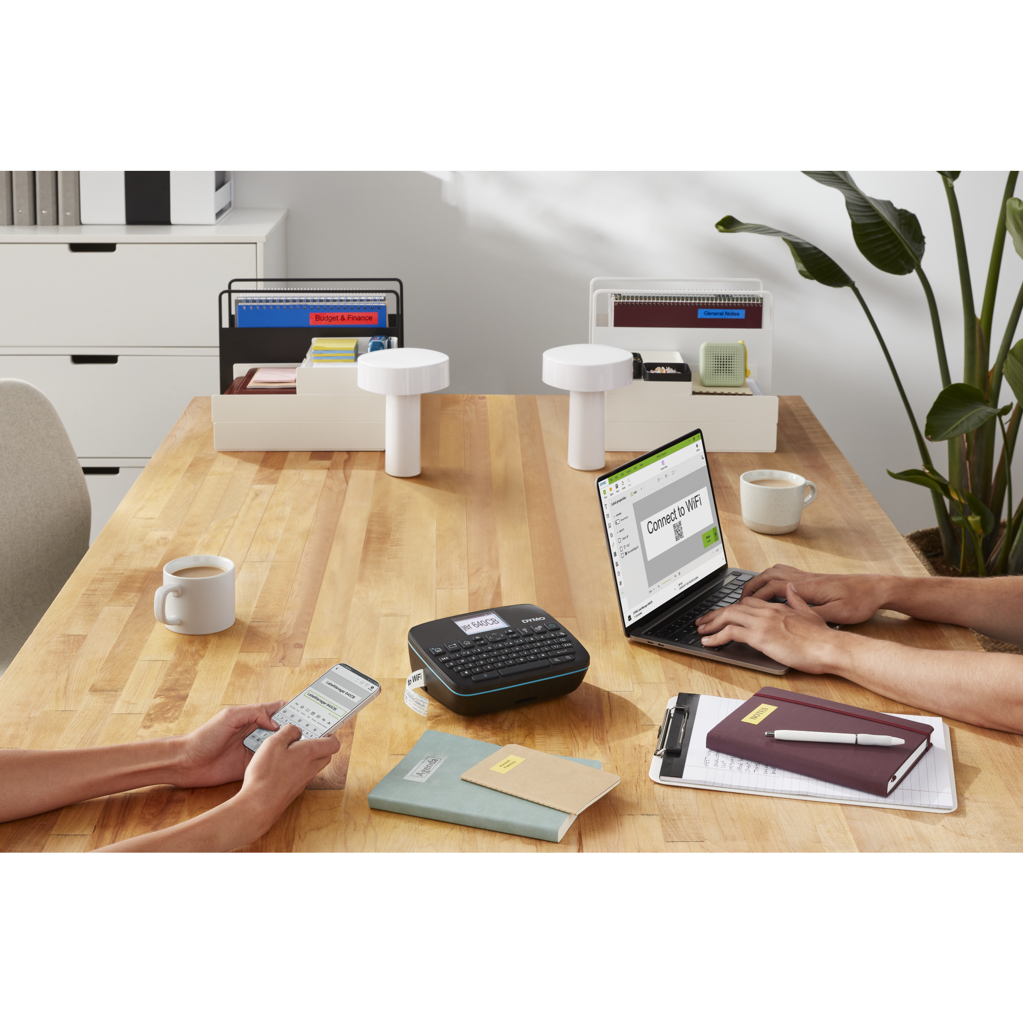 DYMO® Beschriftungsgerät LabelManager® Executive 640CB 5 Display-Zeilen 9 Schriftgrößen inkl. 1 Schriftbandkassette (24 mm x 7 m, schwarz auf weiß), USB-C-Ladekabel