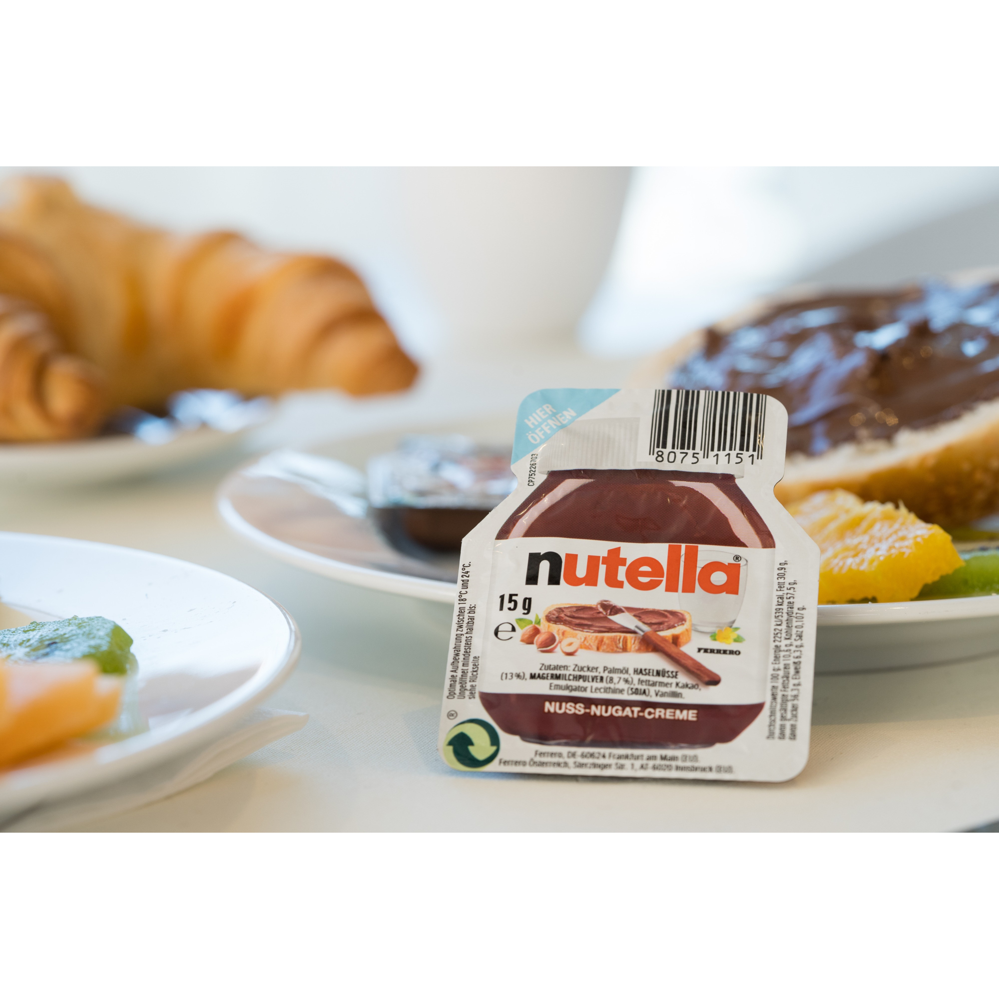 Nutella Brotaufstrich Nuss-Nugat-Creme Portionsdose 120 x 15 g/Pack.